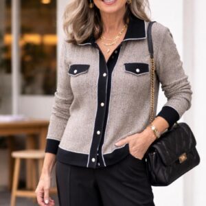 Casaco Tricô Bolsos e Botão